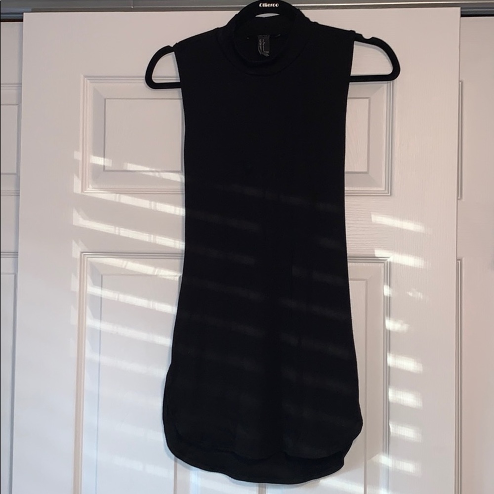 🟣 Forever 21 cutout black dress beach small